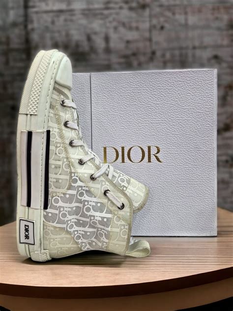 versetaire collective dior b23|B23 Dior Shoes .